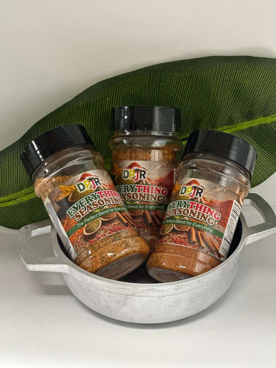 shaker bottles of everything seasoning