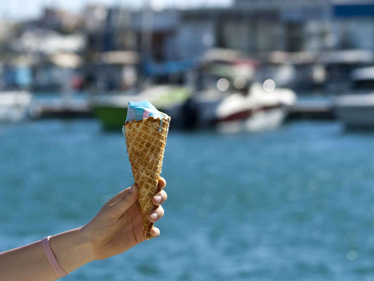 hand holding an ice cream