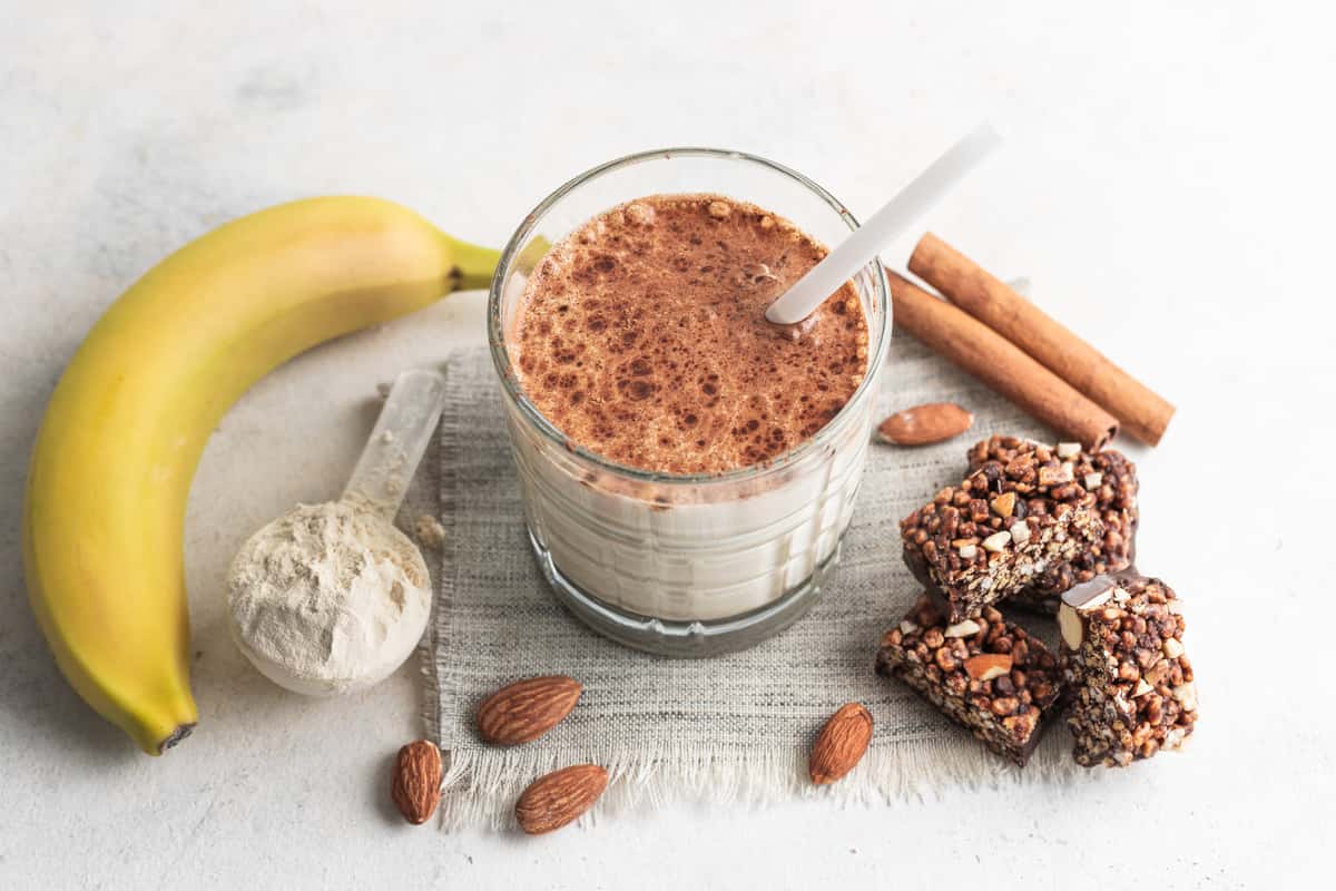 drink with protein, nuts and banana