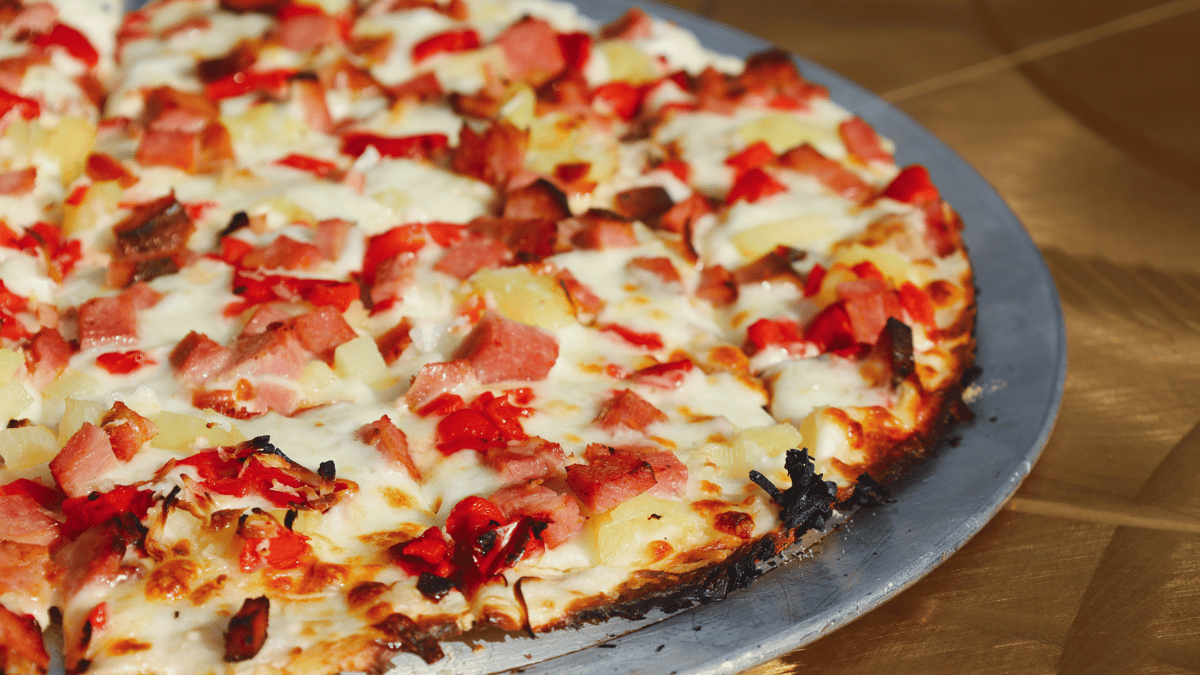 Luau Pizza rt side