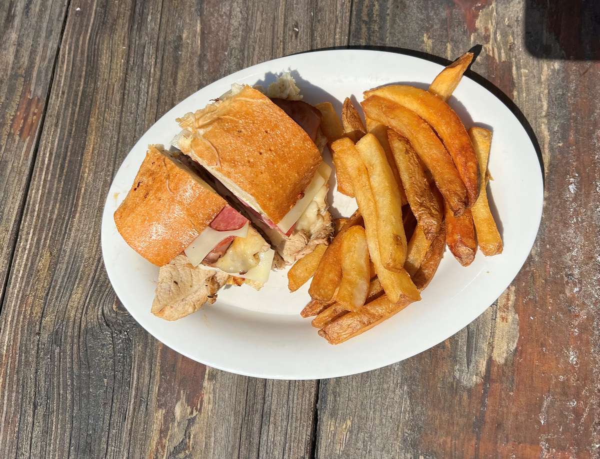 cUBAN sANDWICH