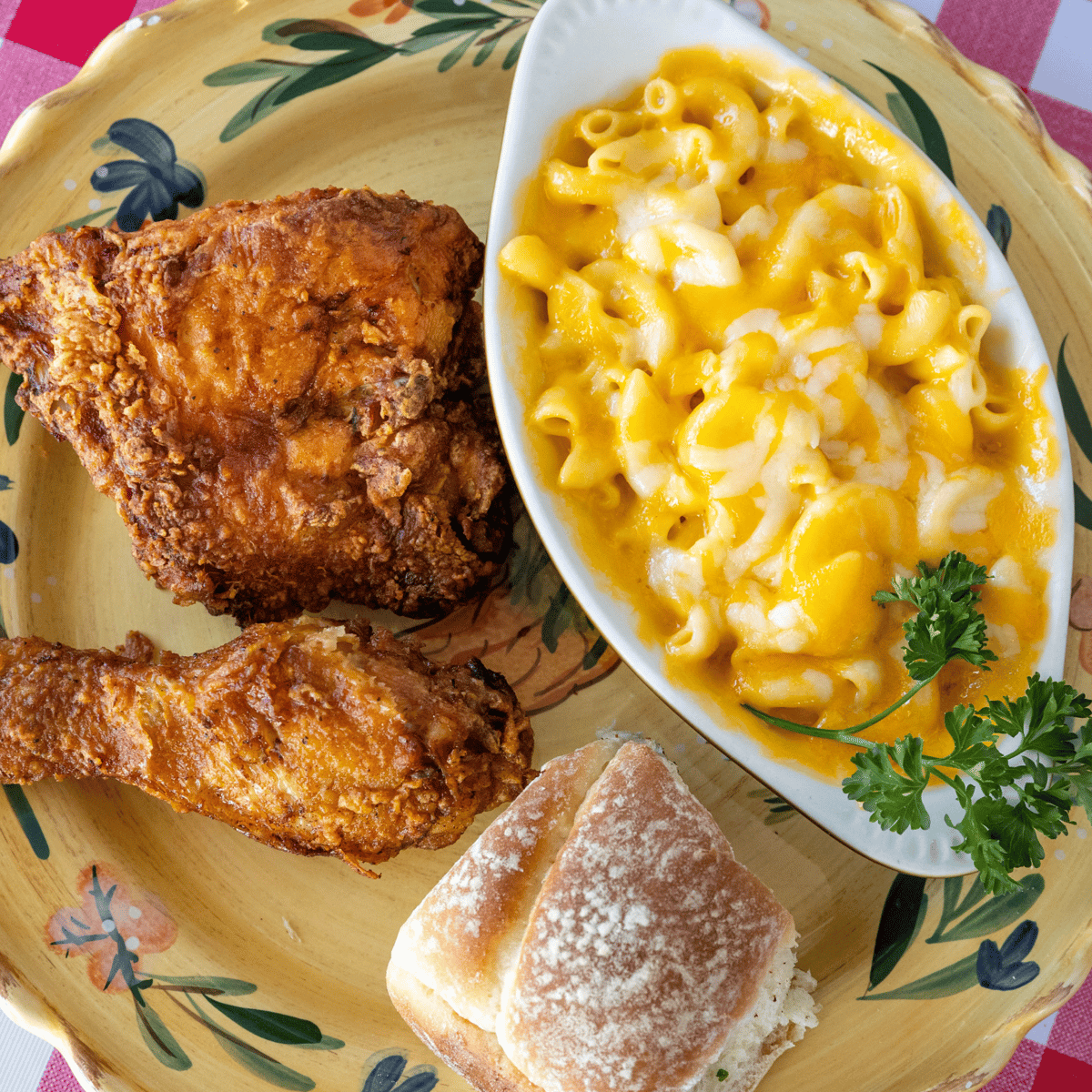 LUNCH WITH MAC N CHEESE
