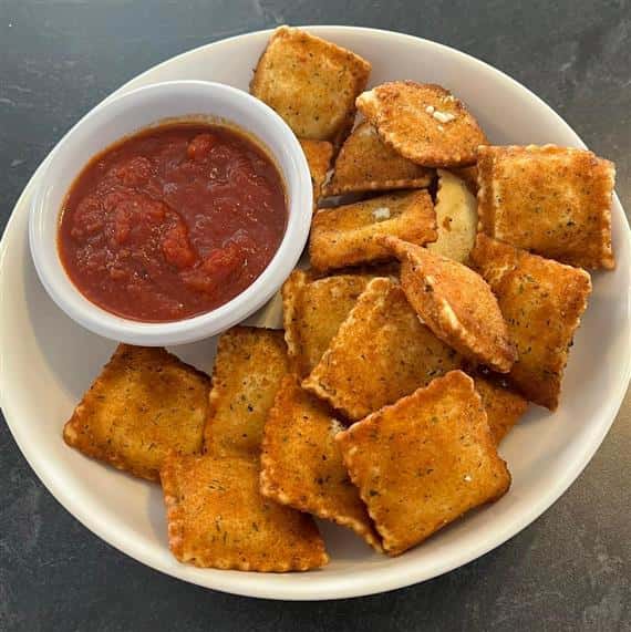 fried ravioli with marinara sauce