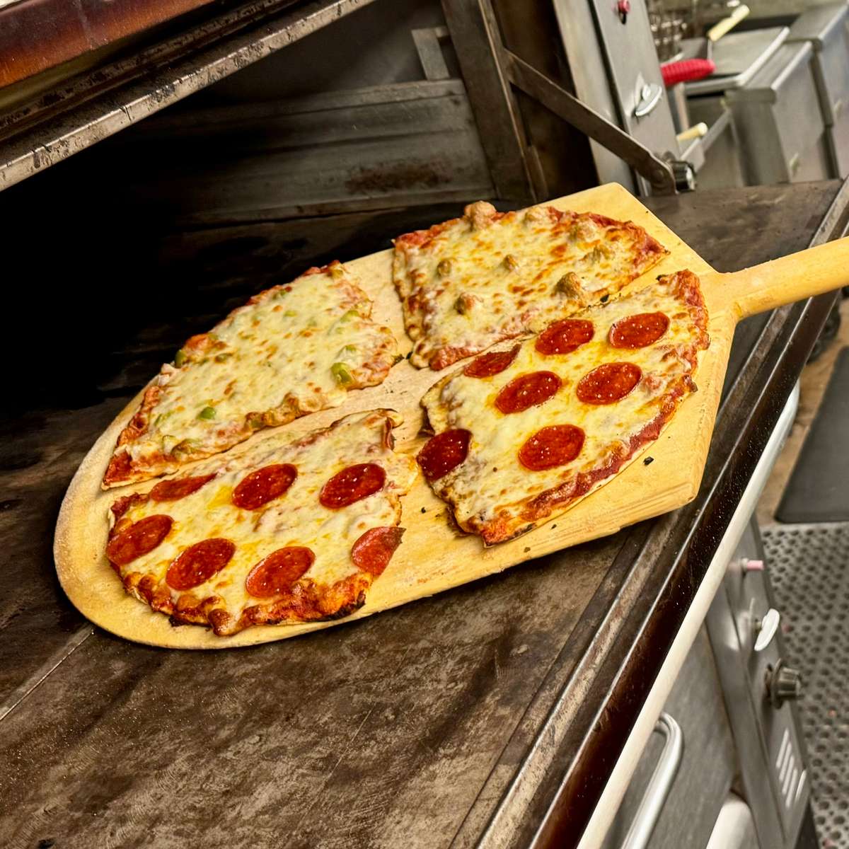 Express lunch pizza slices