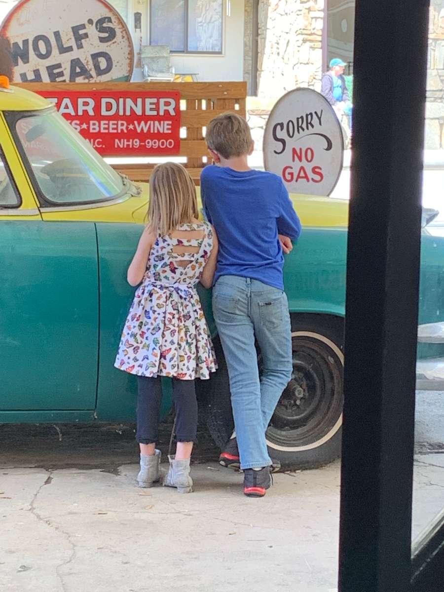 kids by taxi