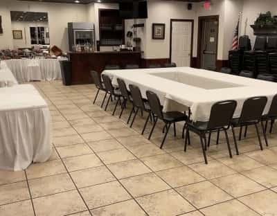 Amen Corner in Girard serves Italian feasts, crispy wings, and peanut butter pie. Enjoy great food and spirits in our cozy bar or banquet room!