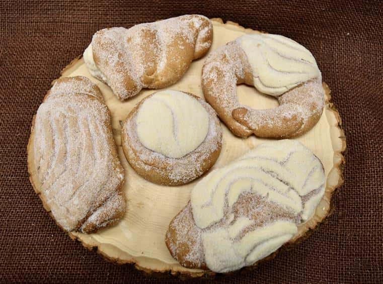 assorted Pan de Canela breads