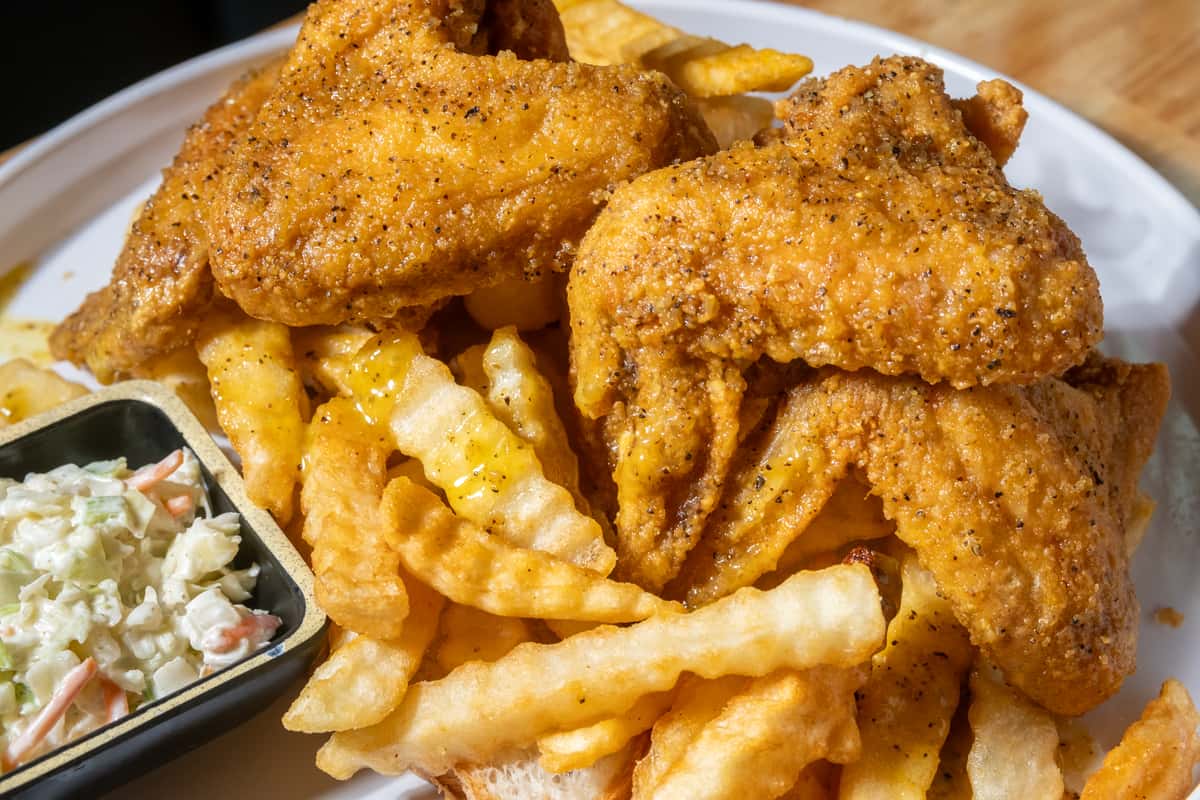 Chicago Classic Whole Wings Lemon Pepper 4 Piece