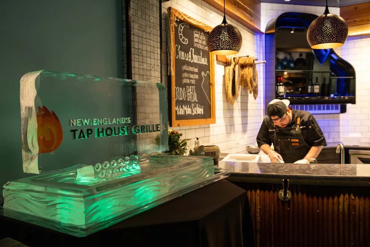 evelyn raw bar