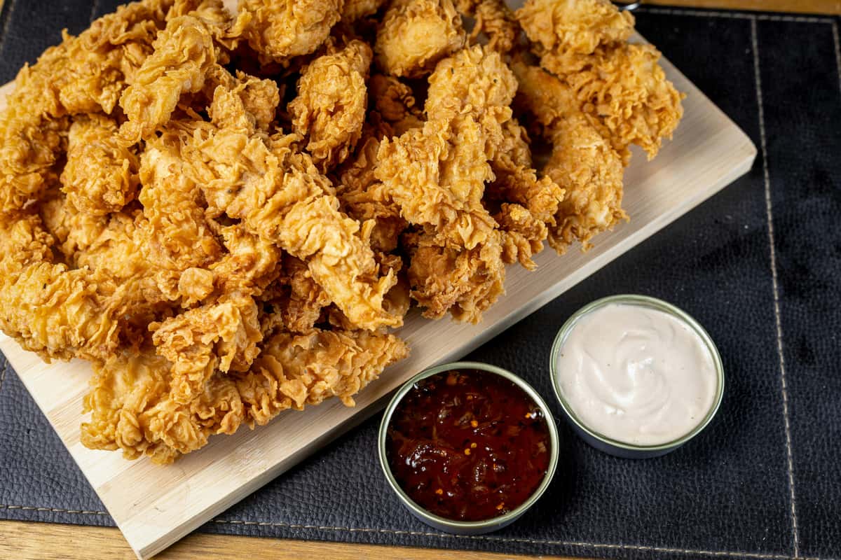 Fried chicken with mayo and ketchup