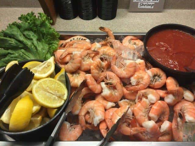 boiled shrimp with dipping sauce