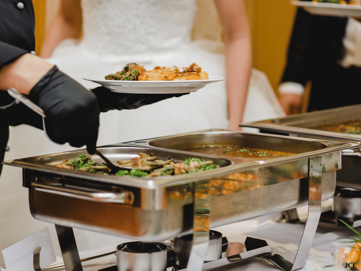 Dinner Buffet Service