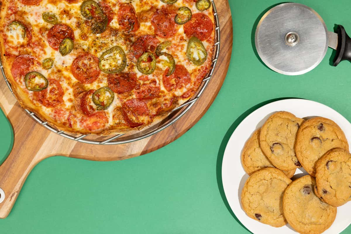 Order Pizza Online  Pizza Delivery, Takeout or Dine-In across