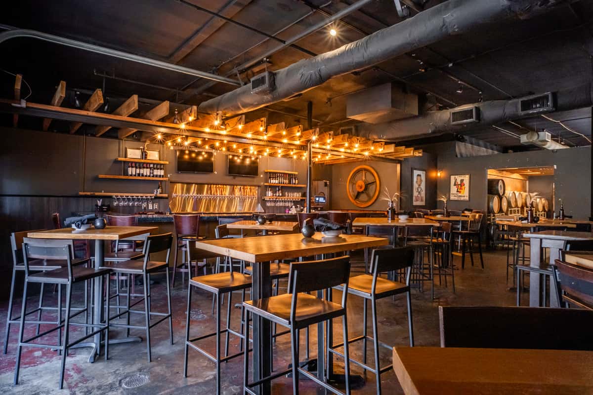 Max Lager's Upstairs