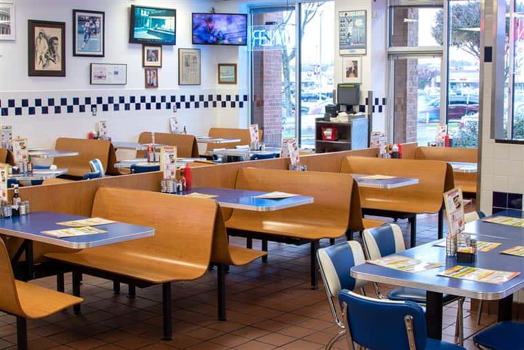 inside bob and edith's diner dining room, empty tables