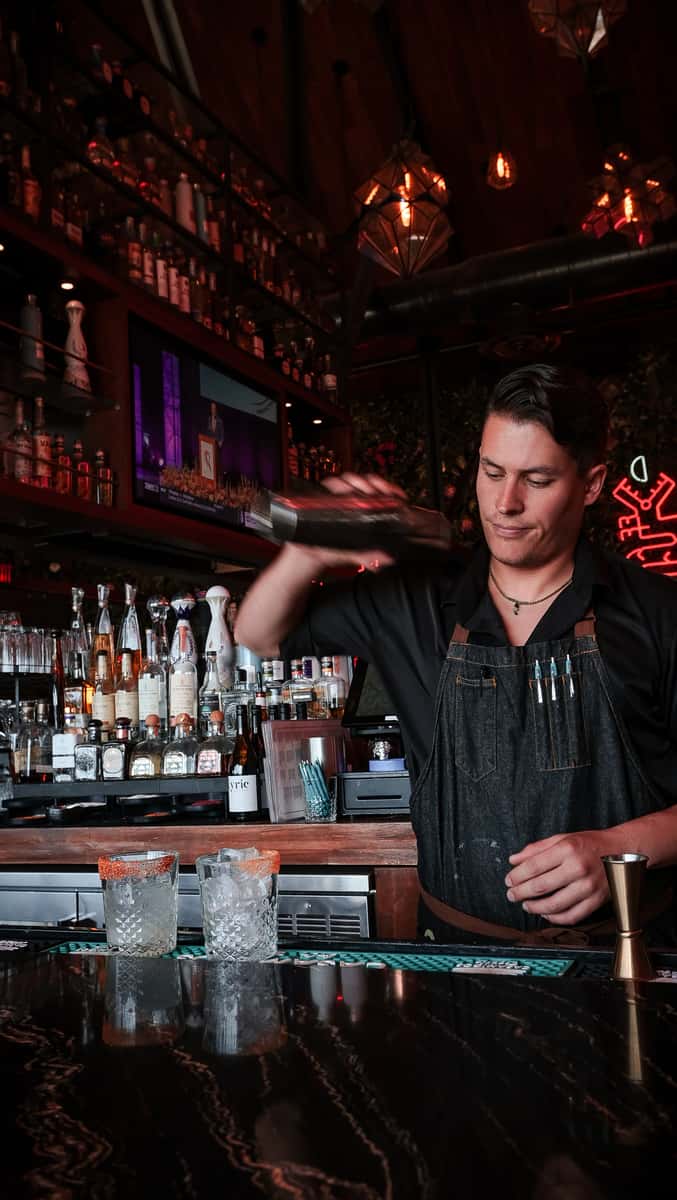 bartender