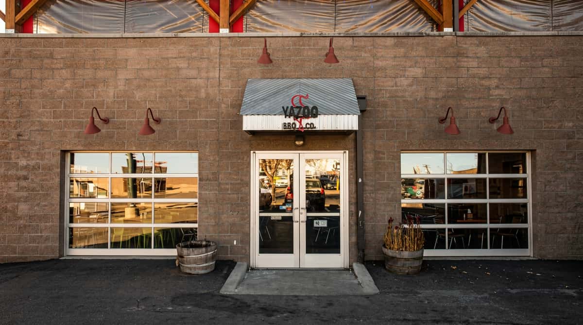 Yazoo BBQ Storefront Exterior Photo