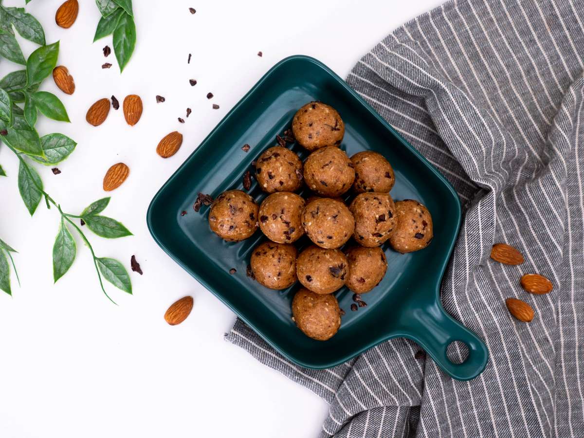 Peanut butter protein balls