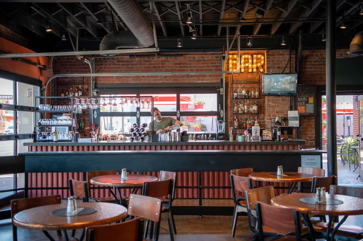 Bar