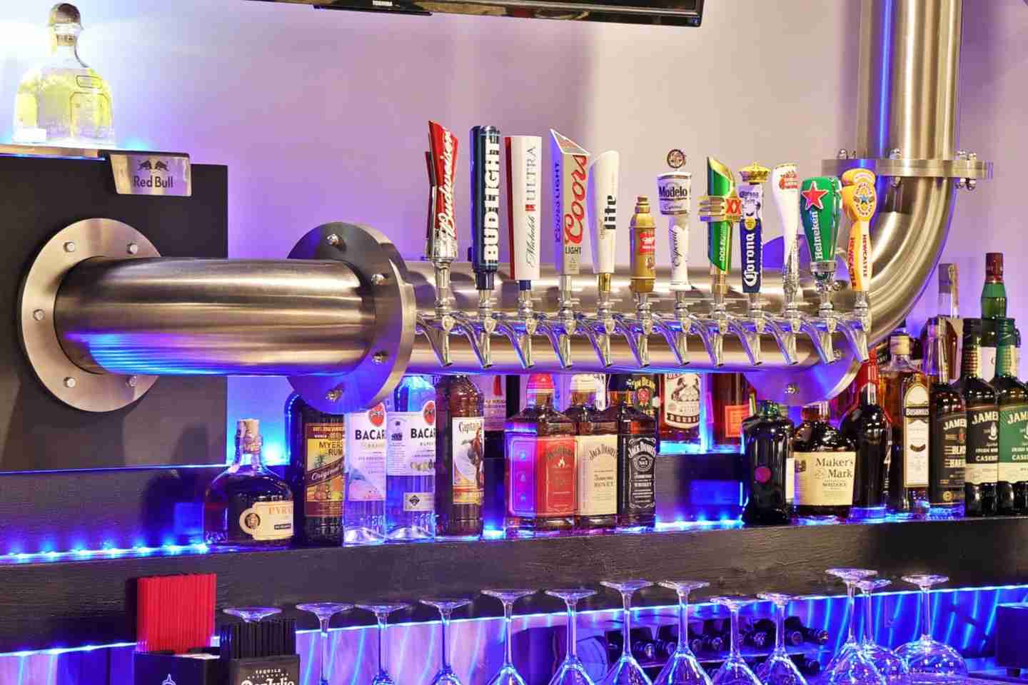 Duke's Bar & Grill photo