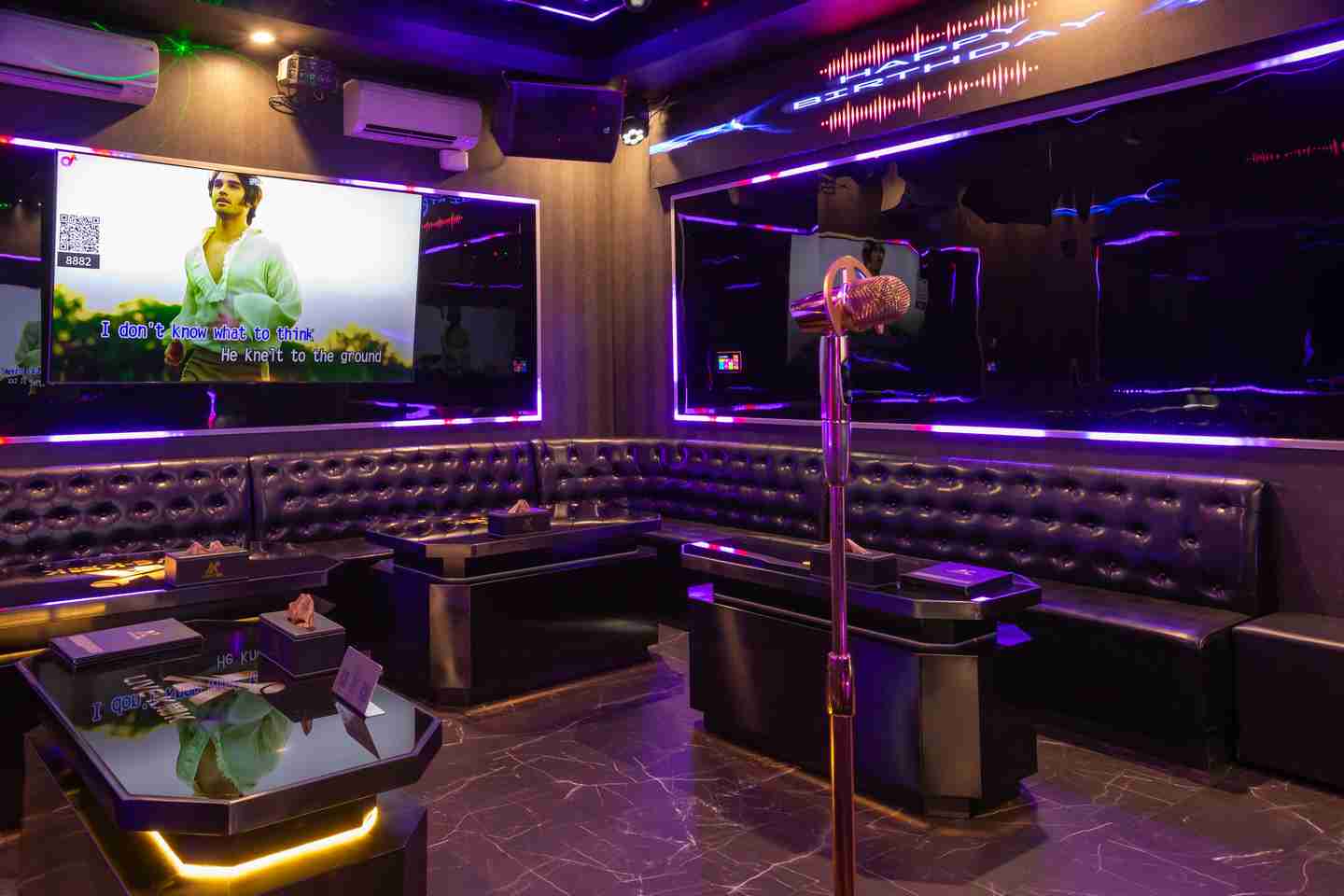 Bar photo 2
