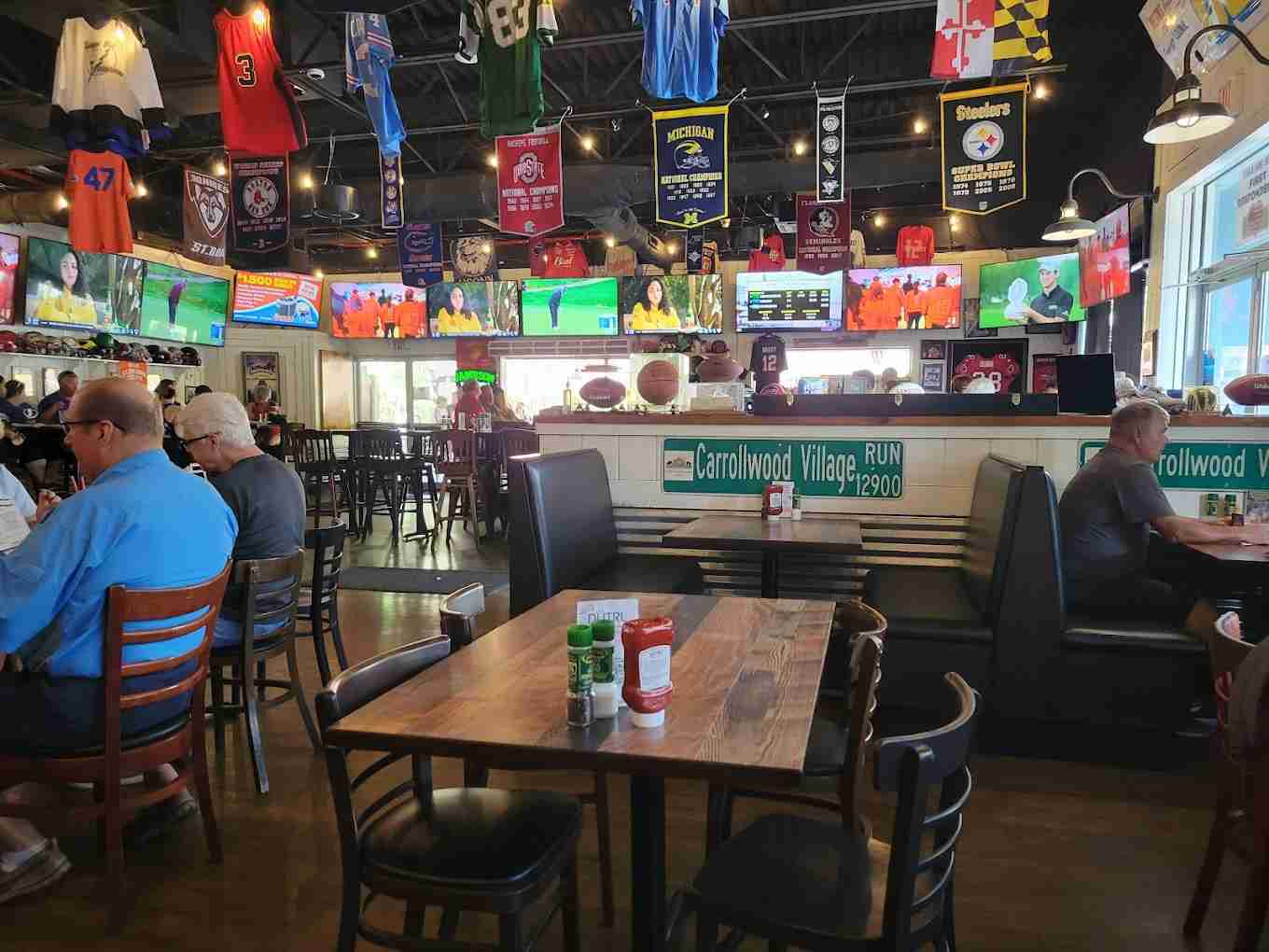 Thomas P's Sports Bar & Patio photo