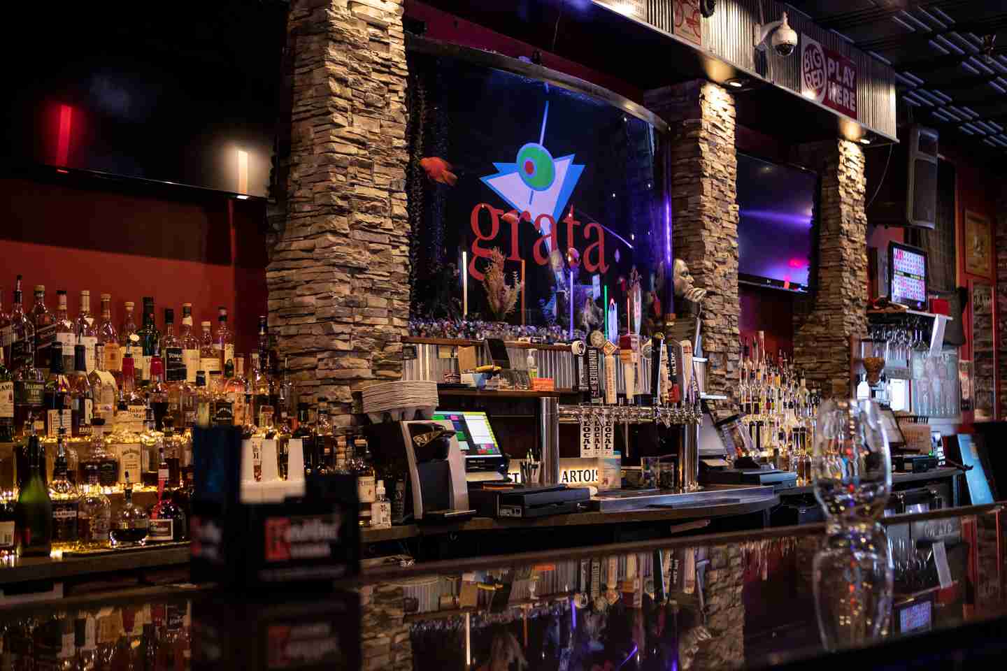 Grata Bar & Lounge photo