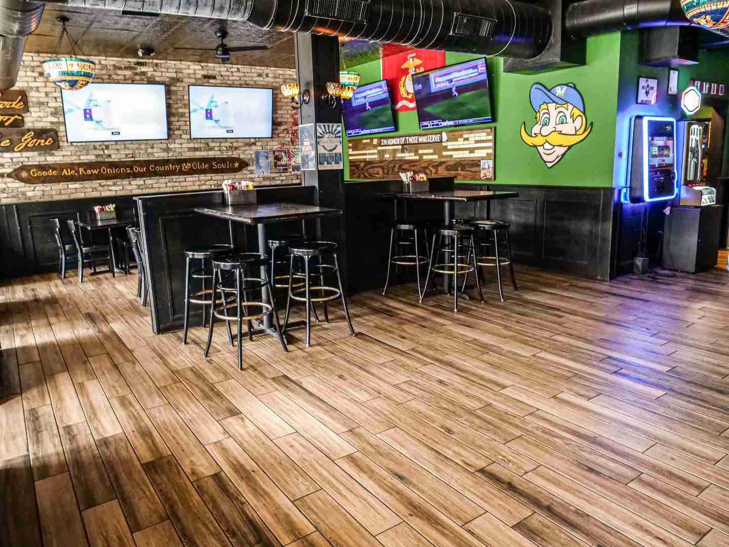 Milwaukee Brat House photo