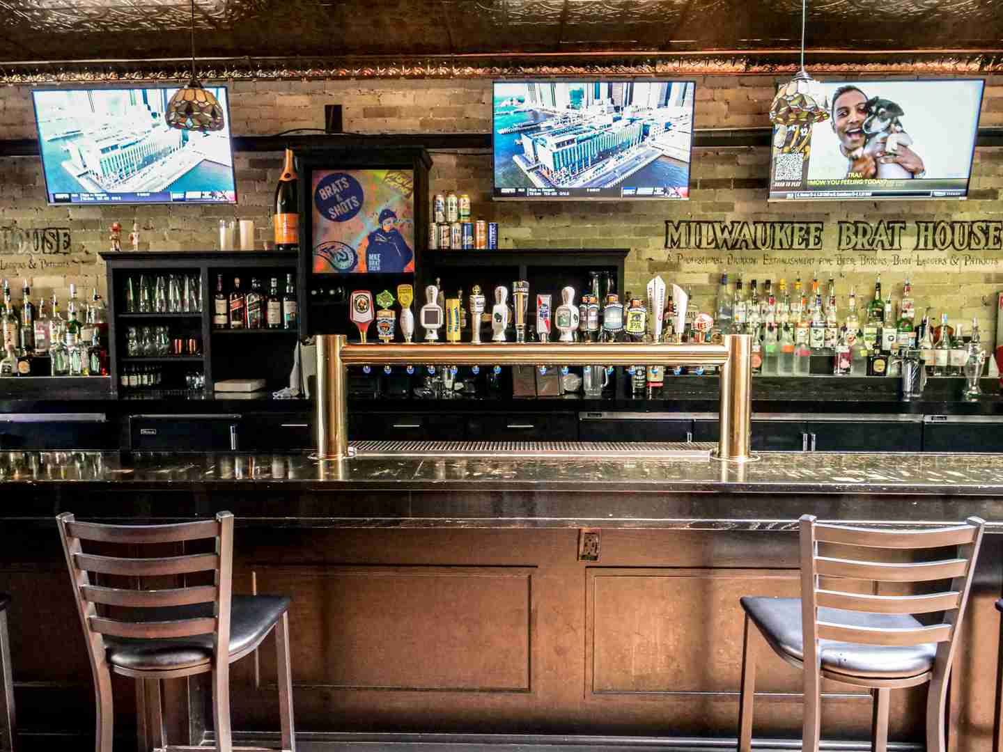 Bar photo 2