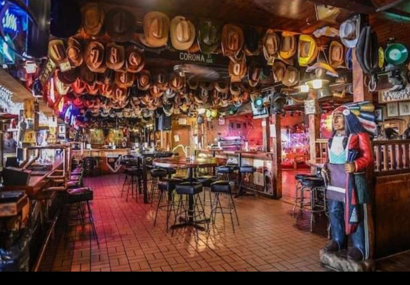 Bar photo 2