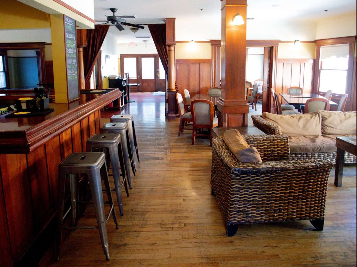 Bar photo 2