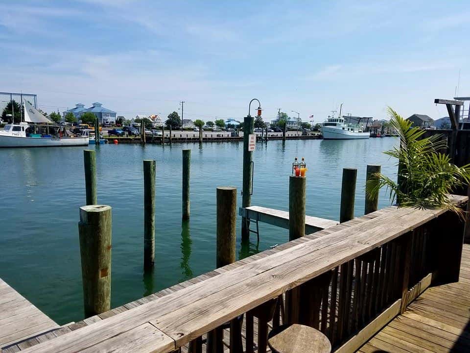 Harborside Bar & Grill