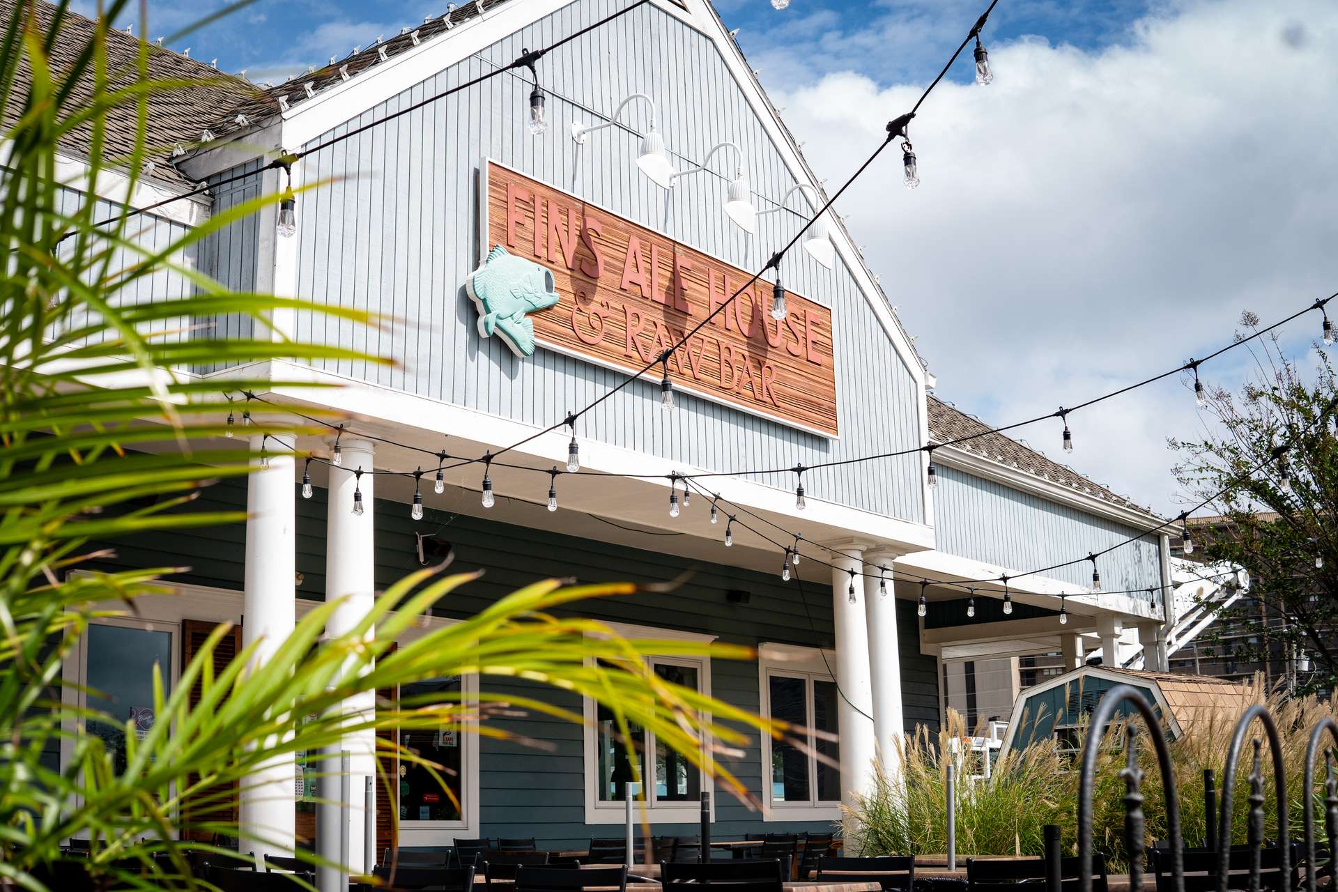 Fins Ale House & Raw Bar – Bethany Beach