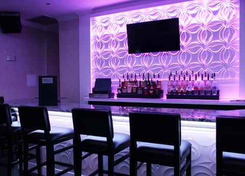 Bar photo 2