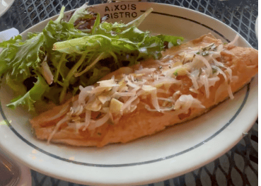 Truite Saumonée Poêlée Aux Amandes