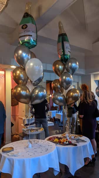 more balloons