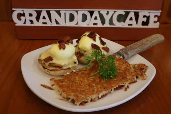 Fried Tomato Benedict