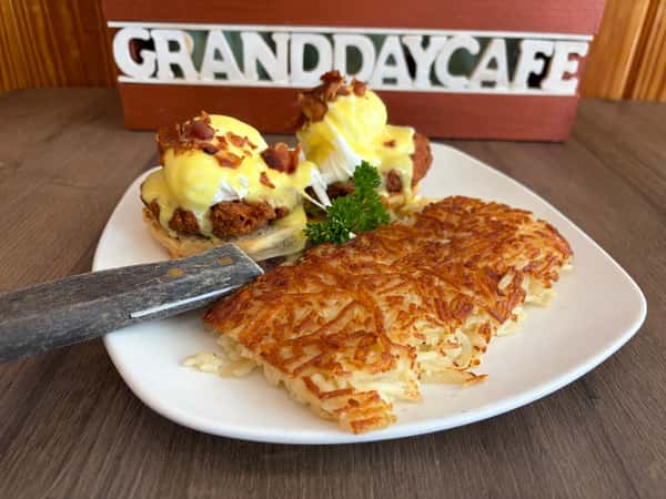 Hot Chicken Benedict