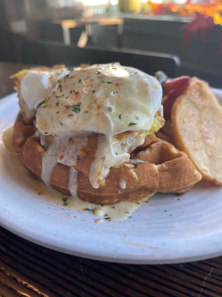 Southern Fried Chicken Benedict