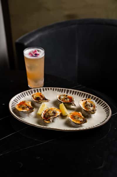 Oyster & Cocktail