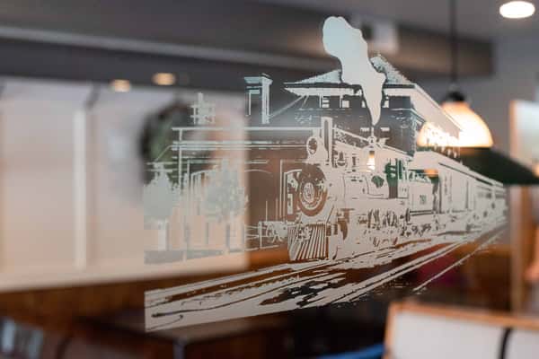 Double Front Cafe & Bar