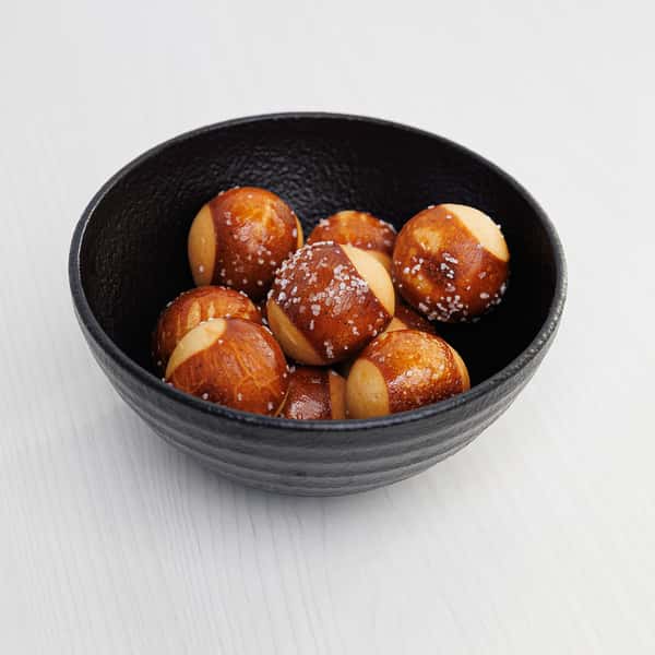 PRETZEL BITES