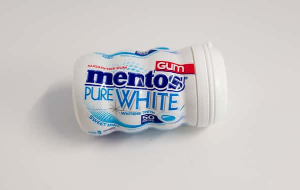Mentos Sugarfree Gum Pure White Sweet Mint 50pc