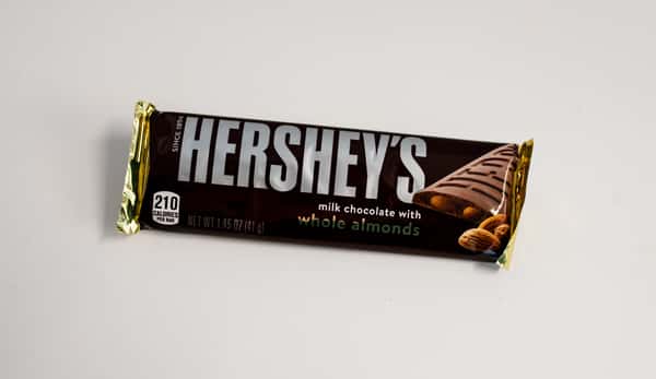 Hersheys Milk Chocolate w\Whole Almonds Bar