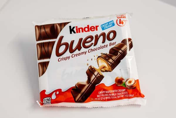 Kinder Bueno Chocolate Bar More To Share