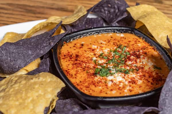 GREEN CHILI QUESO