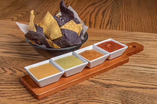 TOTOPOS & SALSAS