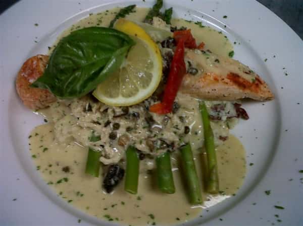 Chicken dish with asparagus