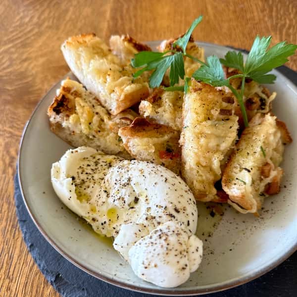 Garlic Bread & Burrata - Lunch Special