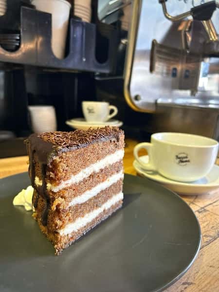 Carrot & Chocolate Cake